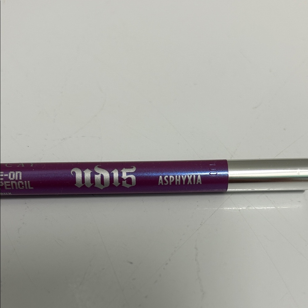 Asphyxia 24/7 Glide-On Eye Pencil in Asphyxia NEW - Picture 2 of 4